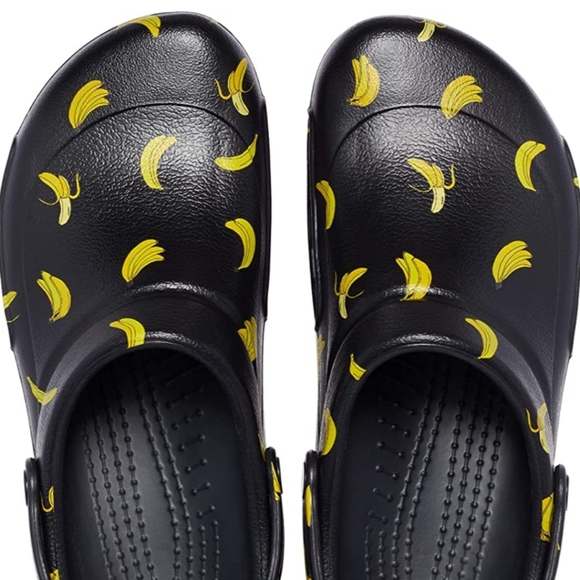 Crocs Unisex Adult Black Banana Printed Clogs - Picture 2 of 8